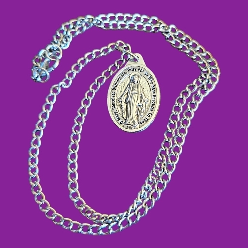 VTG Miraculous Virgin Mary Sacred Heart Pendant Medallion Chain Necklace